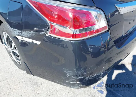 2015 Nissan Altima 2.5 S z USA, uszkodzony, nr VIN 1N4AL3AP5FC477075